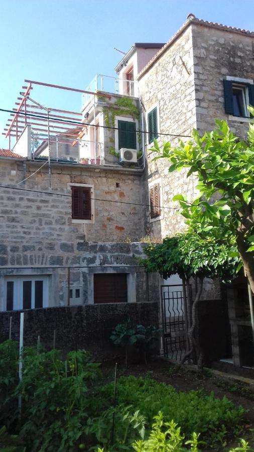 Apartment Gliha Jelsa  Exterior foto